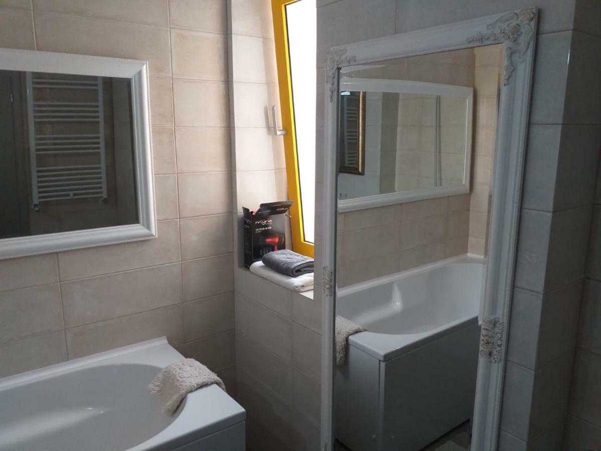 דירות באקאו Downtown "Rendez-Vous" Luxury מראה חיצוני תמונה